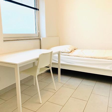 Gemutliches Zimmer 20 Min Vom Frankfurt Hbf 3 Langen  Kültér fotó